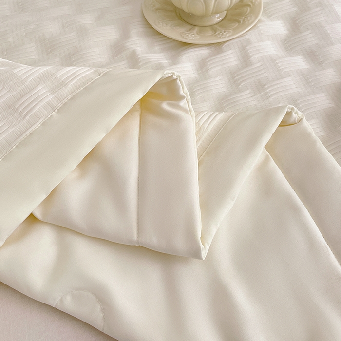 91家纺网 家纺一手货源 找家纺 VIP被业 2026新款A类无印风格棉花夏被夏凉被水洗棉针织棉凉感空调被 奶盖白