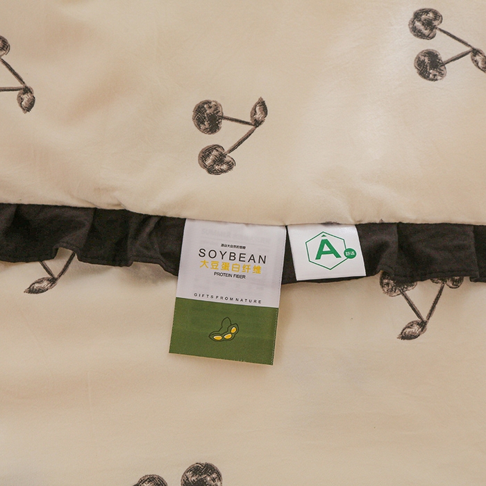 91家纺网 家纺一手货源 找家纺 薇玛仕 2026新款韩版宽边水洗棉大豆夏被赫本风亲肤柔软夏季薄被子 赫本-小樱桃