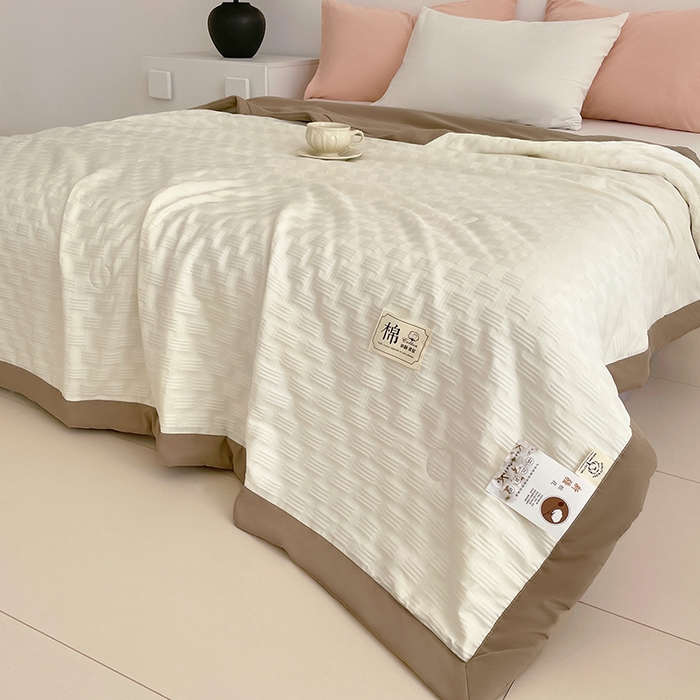 91家纺网 家纺一手货源 找家纺 VIP被业 2026新款A类无印风格棉花夏被夏凉被水洗棉针织棉凉感空调被 松露咖