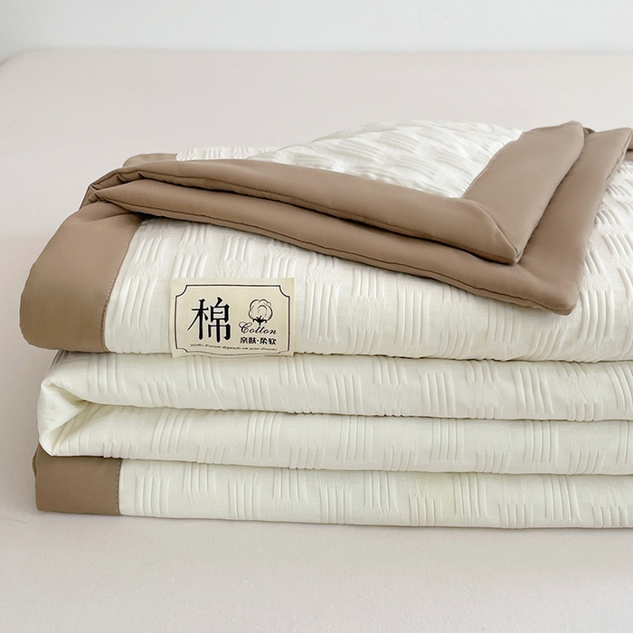 91家纺网 家纺一手货源 找家纺 VIP被业 2026新款A类无印风格棉花夏被夏凉被水洗棉针织棉凉感空调被 松露咖