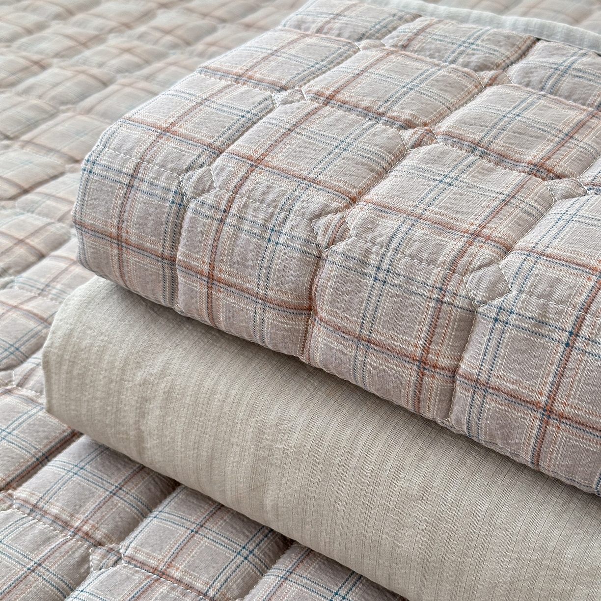 91家纺网 家纺一手货源 找家纺 丽美人家纺 2026新款双层皱皱纱大豆夹棉床笠单床笠床笠单件 JM布兰卡