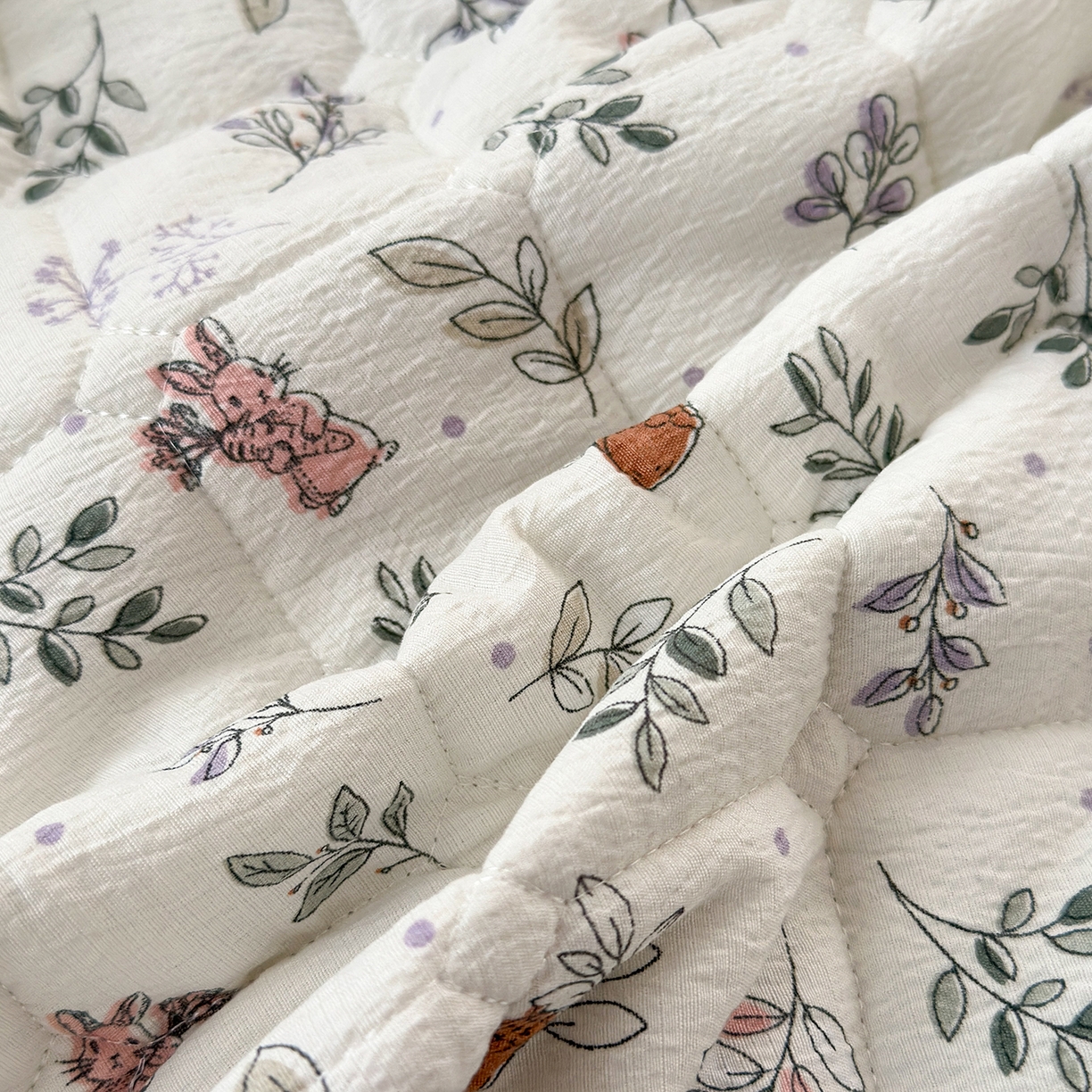 91家纺网 家纺一手货源 找家纺 丽美人家纺 2026新款双层皱皱纱大豆夹棉床笠单床笠床笠单件 JM紫雾叶兔