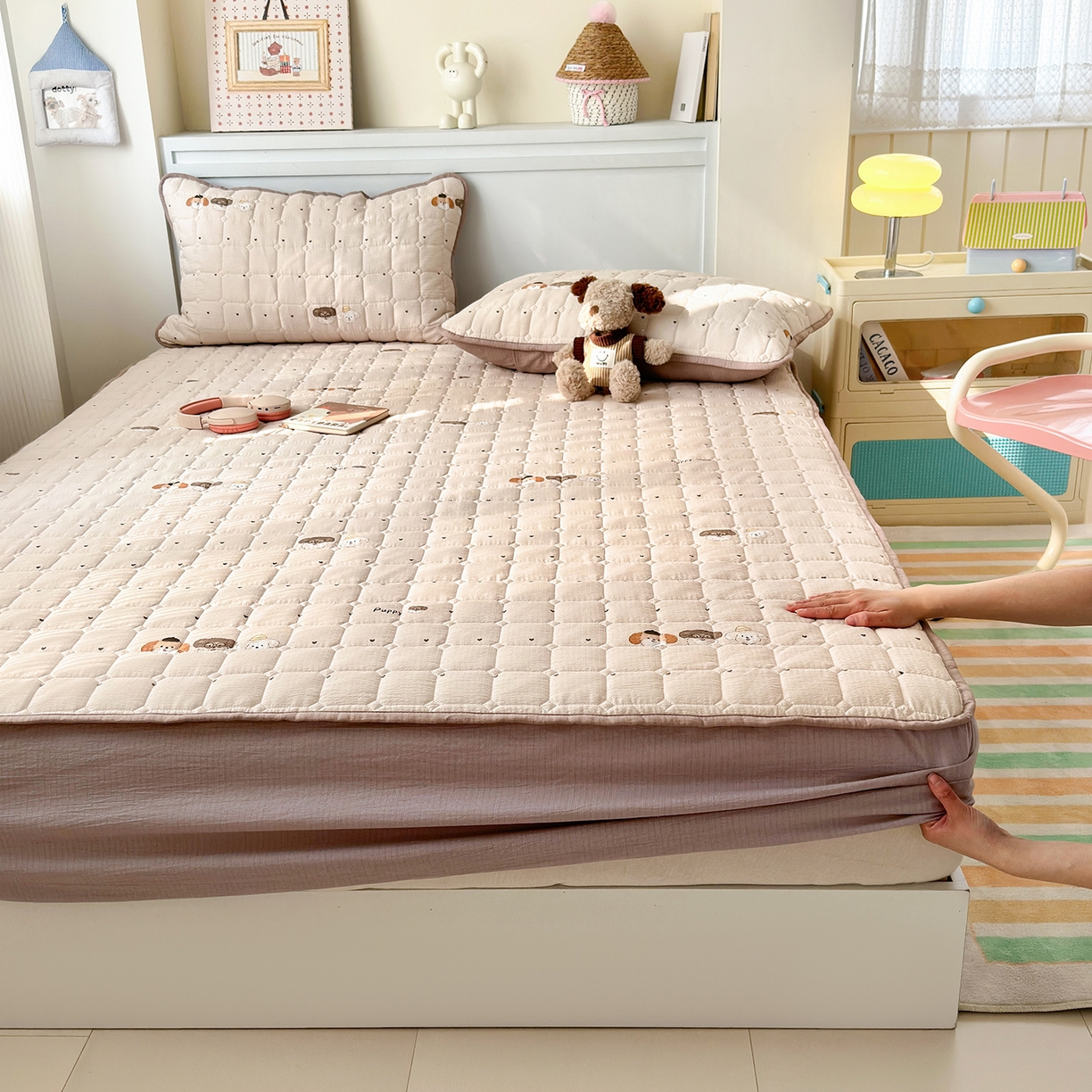 91家纺网 家纺一手货源 找家纺 丽美人家纺 2026新款双层皱皱纱大豆夹棉床笠单床笠床笠单件 JM可爱小狗