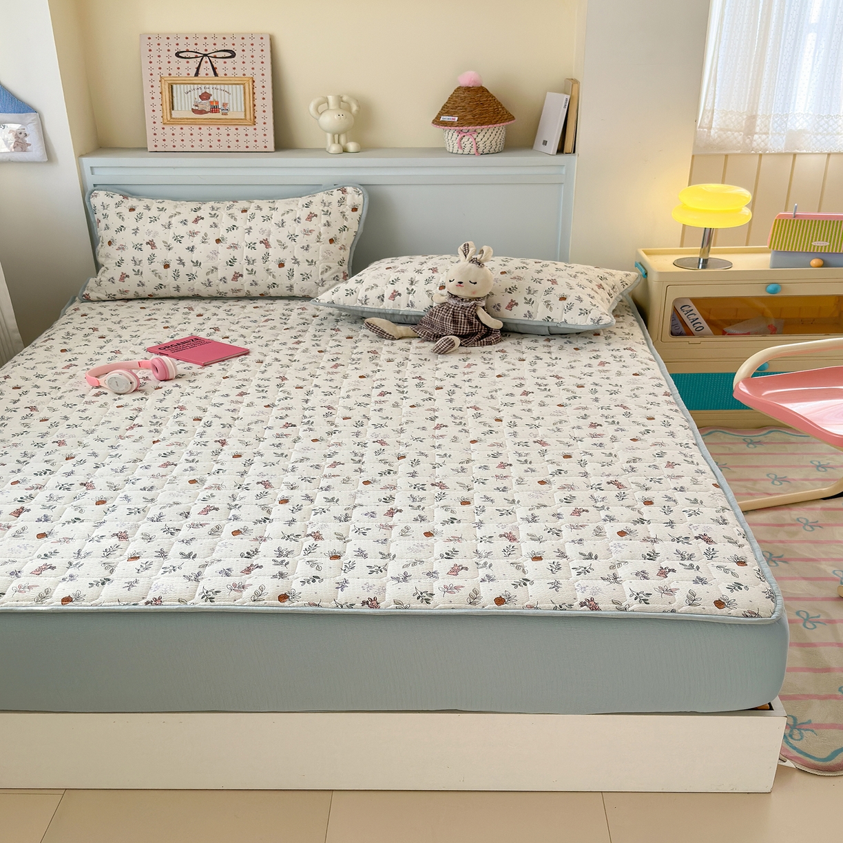 91家纺网 家纺一手货源 找家纺 丽美人家纺 2026新款双层皱皱纱大豆夹棉床笠单床笠床笠单件 JM紫雾叶兔