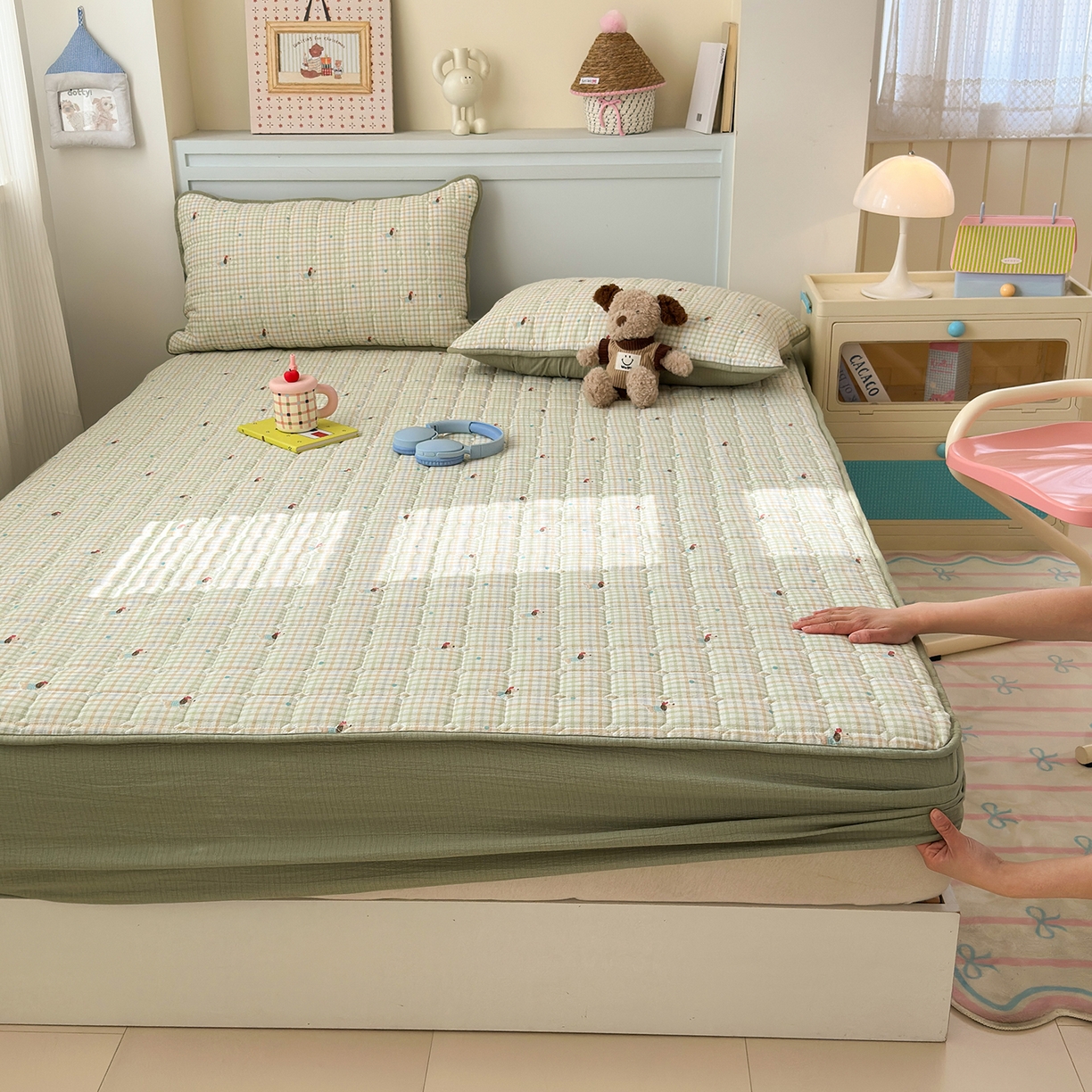 91家纺网 家纺一手货源 找家纺 丽美人家纺 2026新款双层皱皱纱大豆夹棉床笠单床笠床笠单件 JM腊肠狗