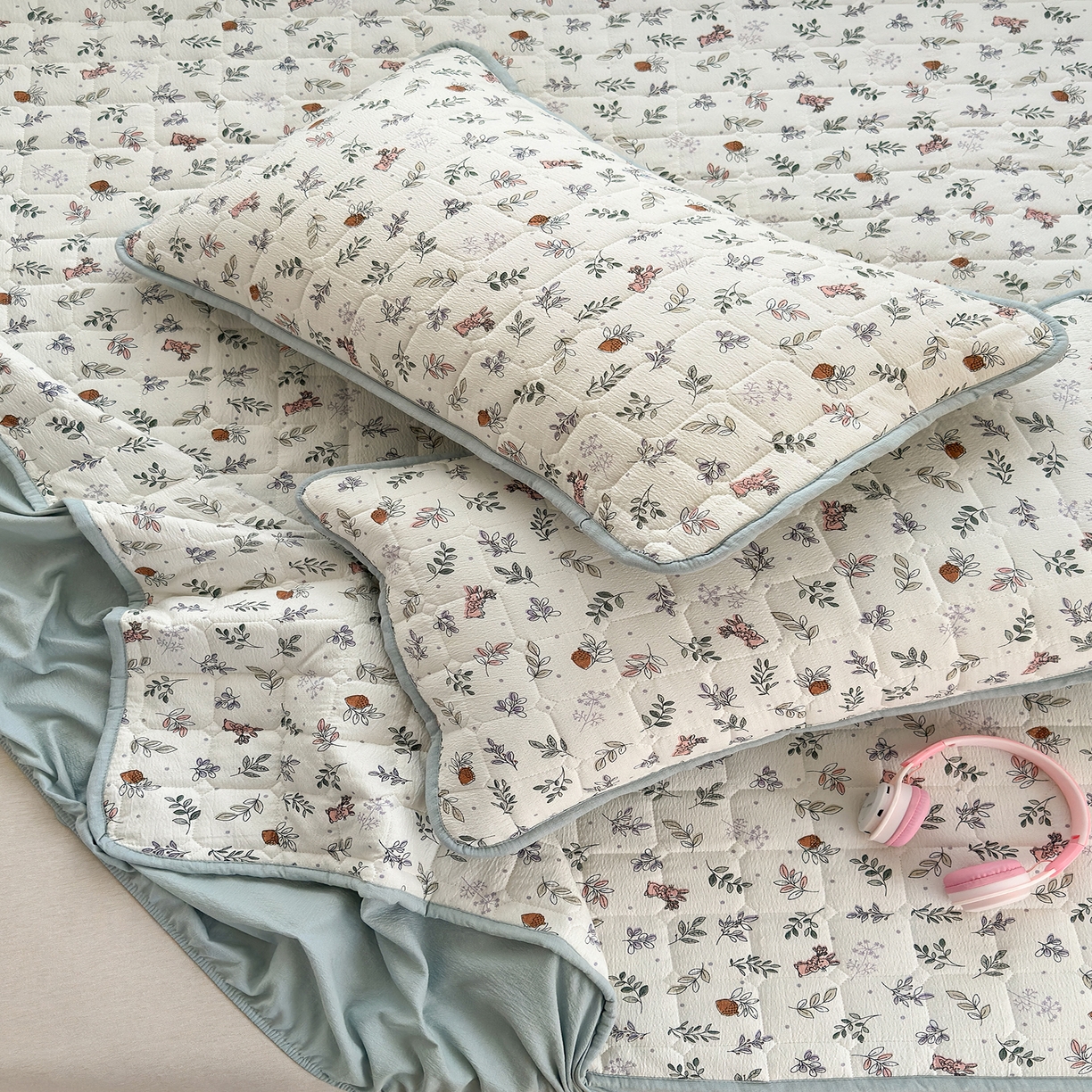 91家纺网 家纺一手货源 找家纺 丽美人家纺 2026新款双层皱皱纱大豆夹棉床笠单床笠床笠单件 JM紫雾叶兔