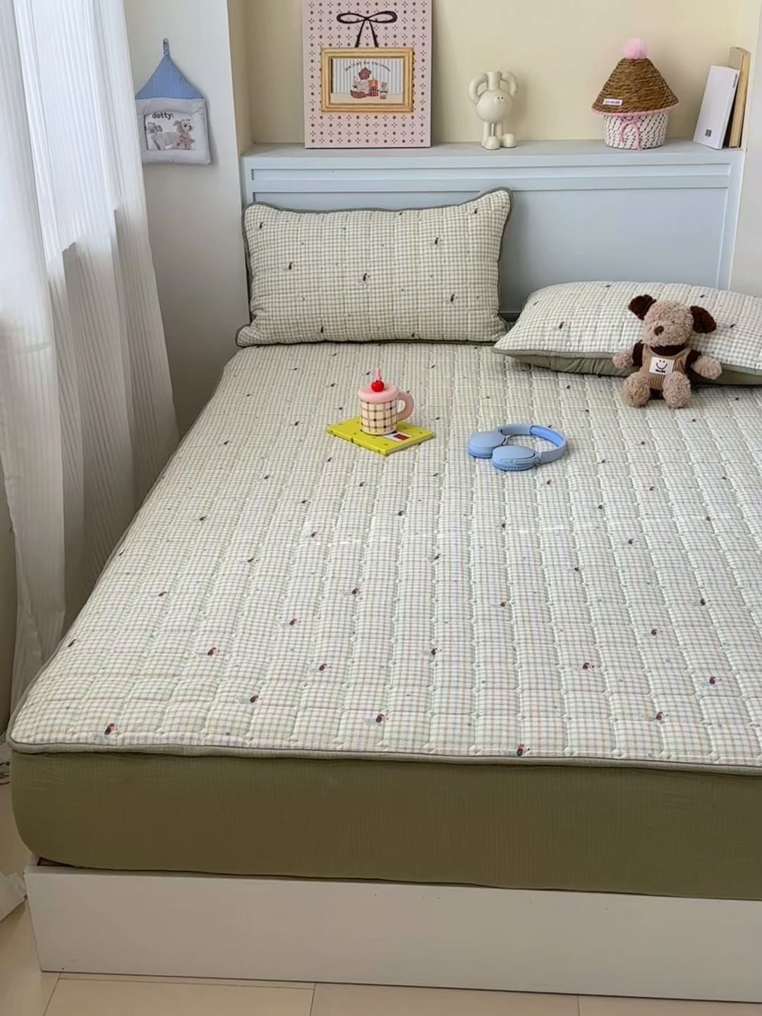 91家纺网 家纺一手货源 找家纺 丽美人家纺 2026新款双层皱皱纱大豆夹棉床笠单床笠床笠单件 JM腊肠狗