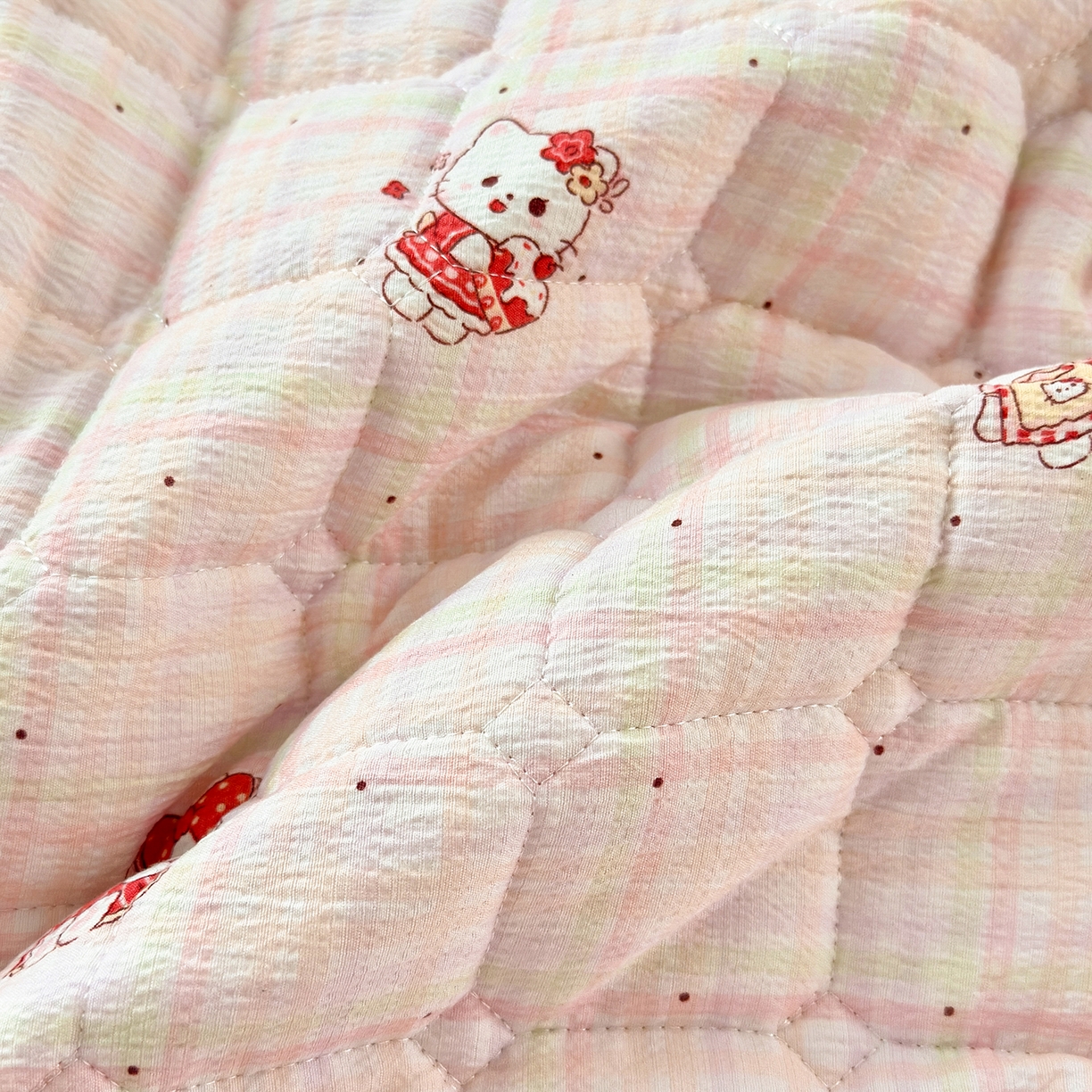 91家纺网 家纺一手货源 找家纺 丽美人家纺 2026新款双层皱皱纱大豆夹棉床笠单床笠床笠单件 JM粉格猫咪