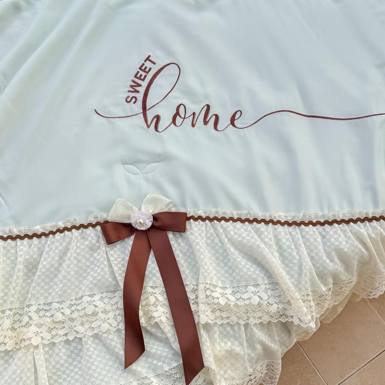 91家纺网 家纺一手货源 找家纺 优姿家纺 2026新款热款法式田园风花边天丝绣花夏被被子被芯 天兰