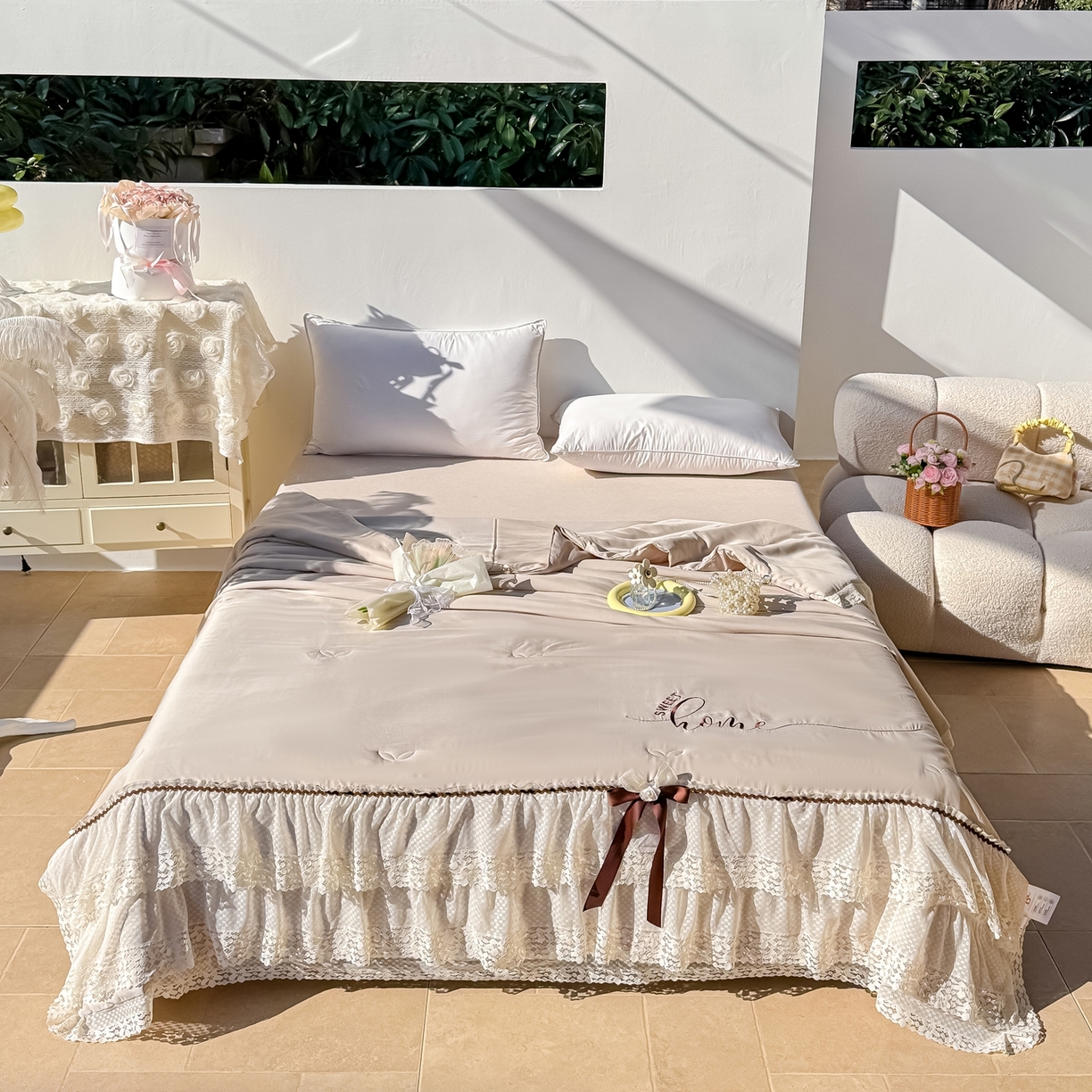 91家纺网 家纺一手货源 找家纺 （总）优姿家纺 2026新款热款法式田园风花边天丝绣花夏被被子被芯