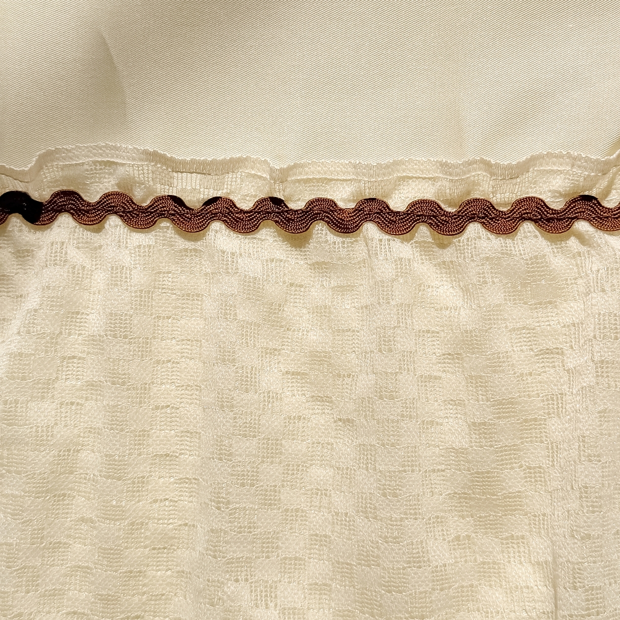 91家纺网 家纺一手货源 找家纺 优姿家纺 2026新款热款法式田园风花边天丝绣花夏被被子被芯 奶油米