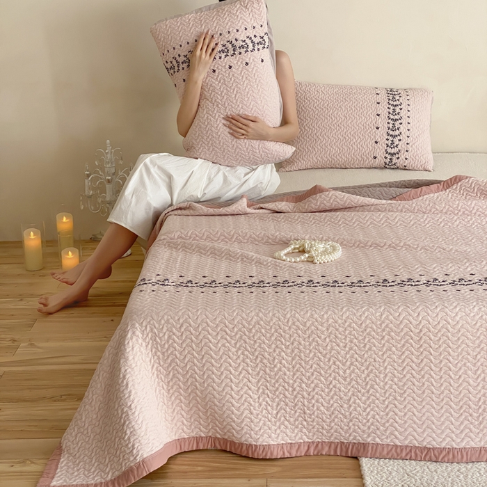 91家纺网 家纺一手货源 找家纺 麻依 2026新款韩国重工全棉纱布床盖床盖三件套 烟雨-粉