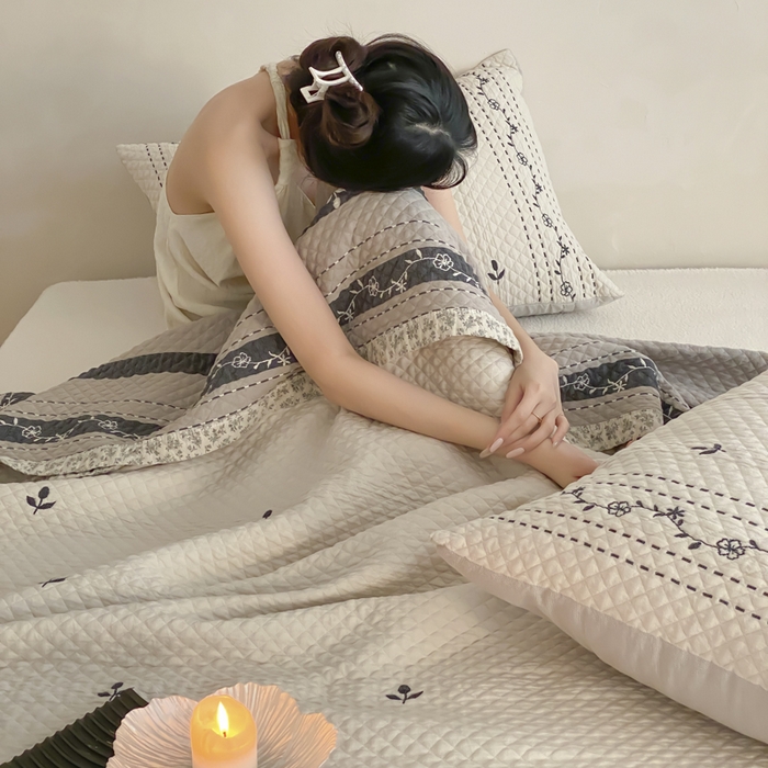 91家纺网 家纺一手货源 找家纺 麻依 2026新款韩国重工全棉纱布床盖床盖三件套 三叶草