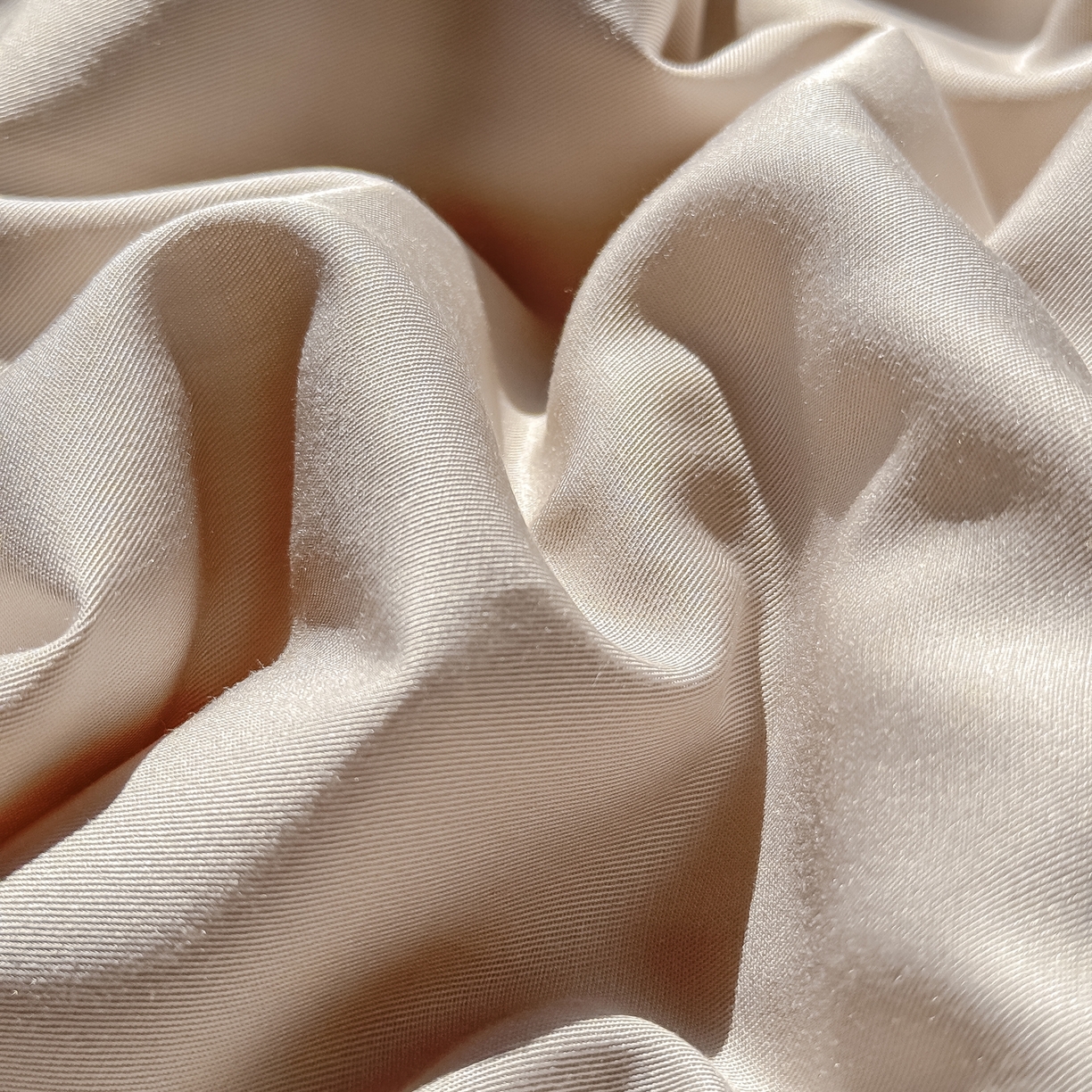 91家纺网 家纺一手货源 找家纺 优姿家纺 2026新款热款法式田园风花边天丝绣花夏被被子被芯 豆沙