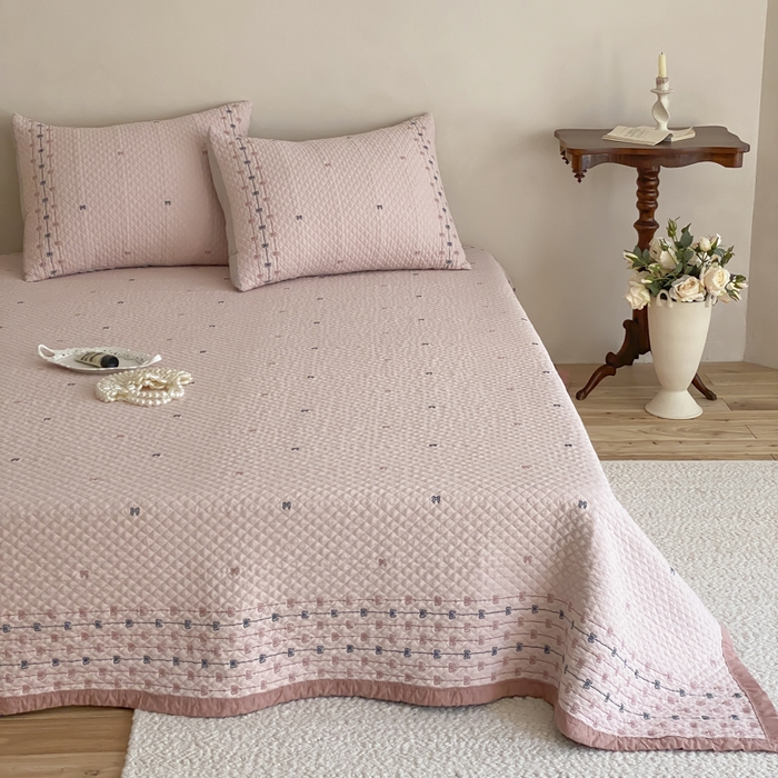 91家纺网 家纺一手货源 找家纺 麻依 2026新款韩国重工全棉纱布床盖床盖三件套 楼兰-粉