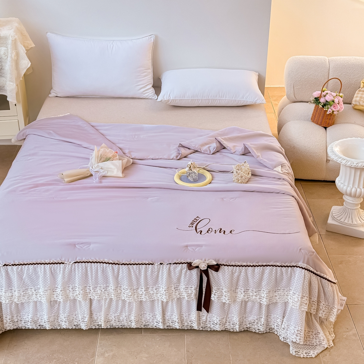 91家纺网 家纺一手货源 找家纺 优姿家纺 2026新款热款法式田园风花边天丝绣花夏被被子被芯 紫色