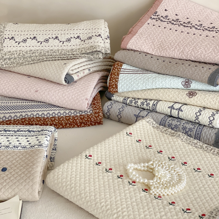 91家纺网 家纺一手货源 找家纺 麻依 2026新款韩国重工全棉纱布床盖床盖三件套 组合图仅供展示-不可下单