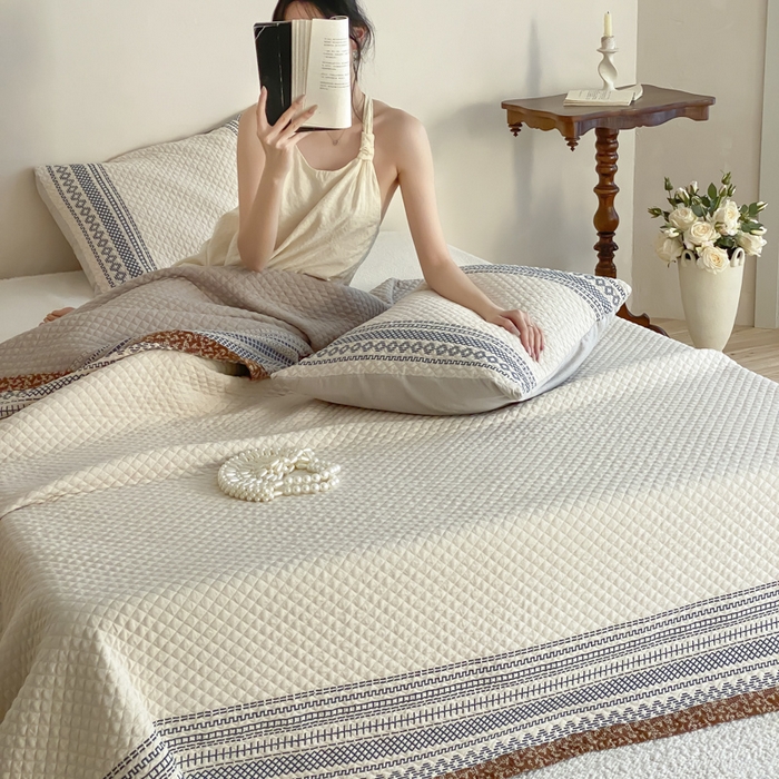 91家纺网 家纺一手货源 找家纺 麻依 2026新款韩国重工全棉纱布床盖床盖三件套 洛格羽