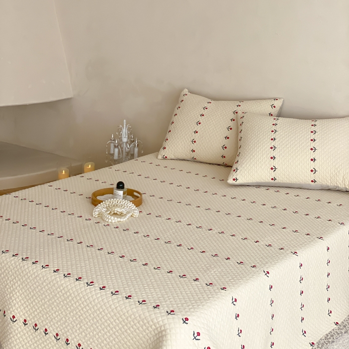 91家纺网 家纺一手货源 找家纺 麻依 2026新款韩国重工全棉纱布床盖床盖三件套 小花排排