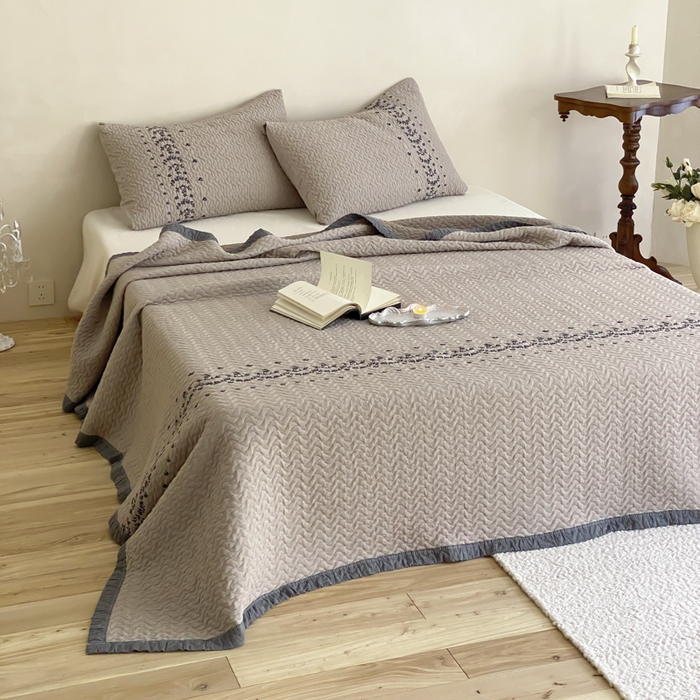 91家纺网 家纺一手货源 找家纺 麻依 2026新款韩国重工全棉纱布床盖床盖三件套 烟雨-灰咖