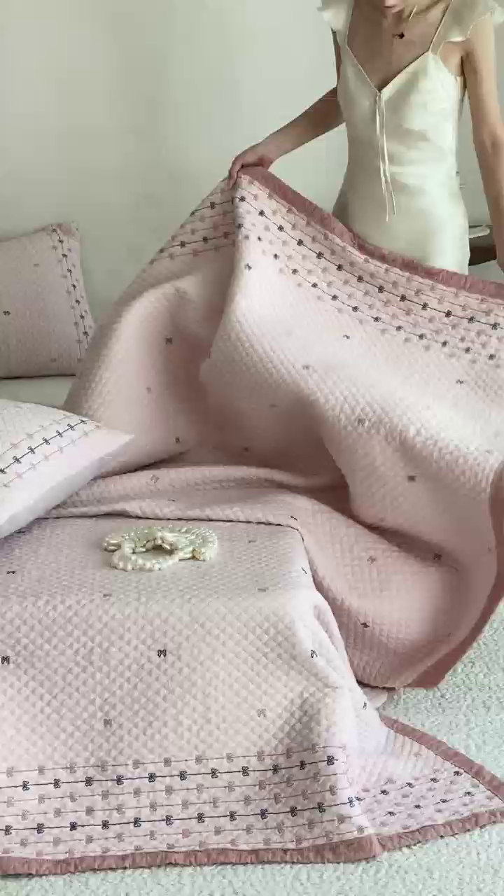 91家纺网 家纺一手货源 找家纺 麻依 2026新款韩国重工全棉纱布床盖床盖三件套 烟雨-粉