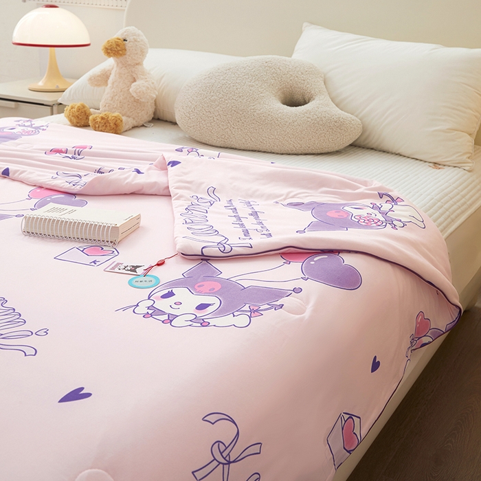 91家纺网 家纺一手货源 找家纺 优雅星家纺 2026新款A类针织棉三丽鸥正版夏被儿童卡通牛奶丝凉感夏凉被 库洛米-粉