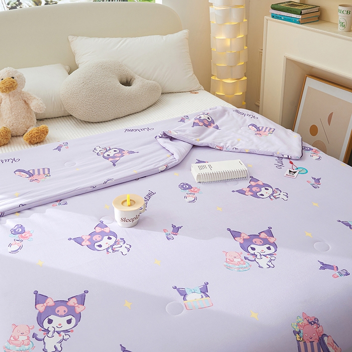 91家纺网 家纺一手货源 找家纺 优雅星家纺 2026新款A类针织棉三丽鸥正版夏被儿童卡通牛奶丝凉感夏凉被 库洛米-紫