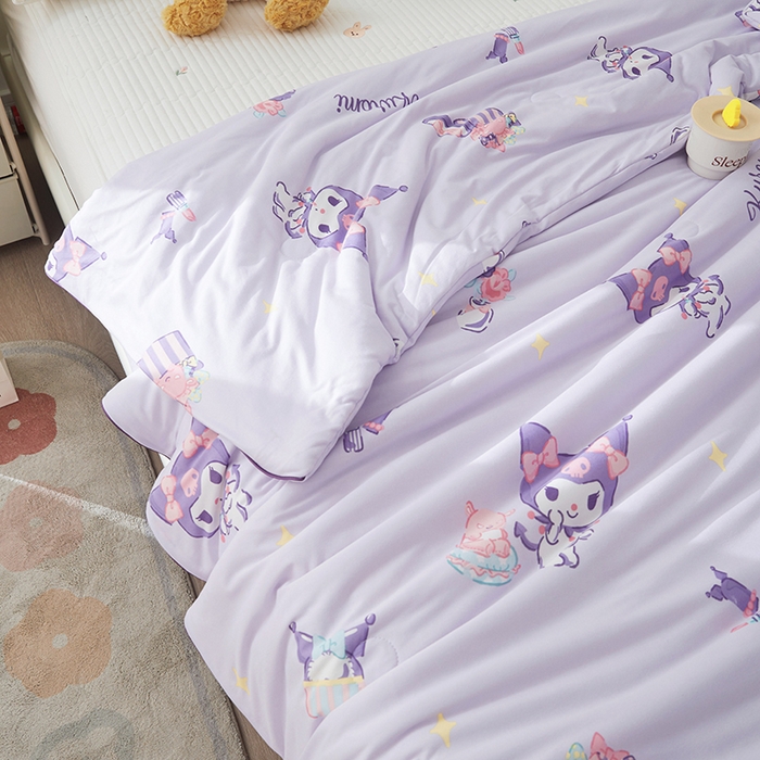 91家纺网 家纺一手货源 找家纺 优雅星家纺 2026新款A类针织棉三丽鸥正版夏被儿童卡通牛奶丝凉感夏凉被 库洛米-紫