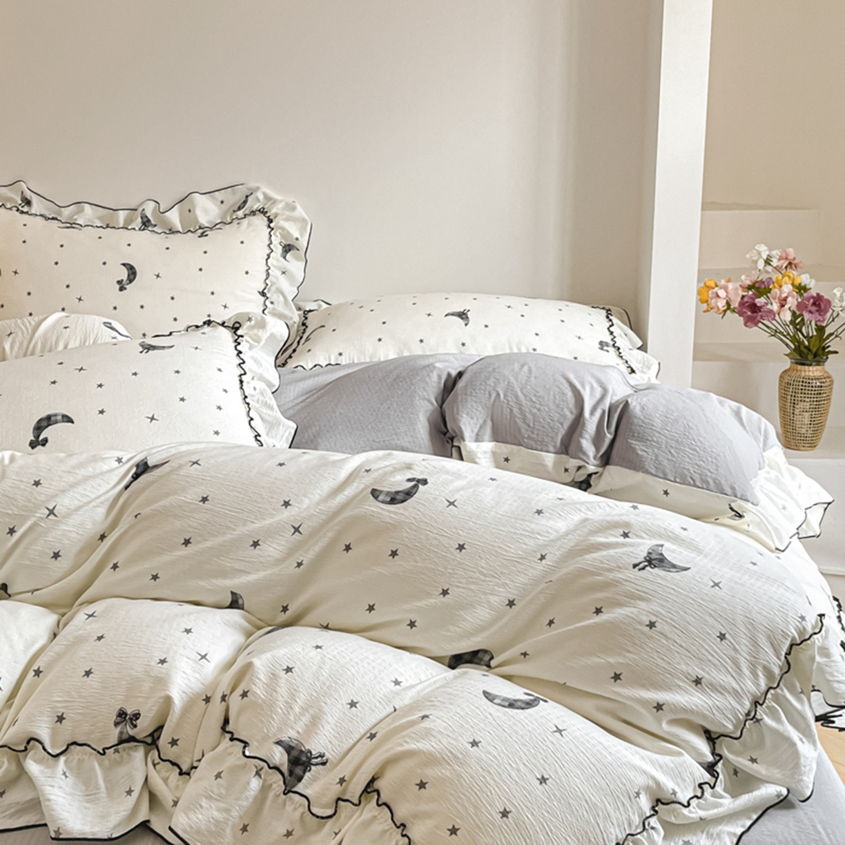 91家纺网 家纺一手货源 找家纺 柒月家居 2026新款法式赫本皱皱纱花边四件套 玛卡巴卡