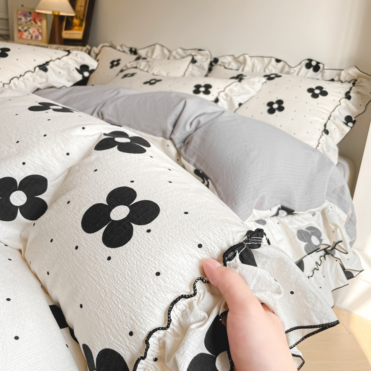 91家纺网 家纺一手货源 找家纺 柒月家居 2026新款法式赫本皱皱纱花边四件套 宝格丽曼