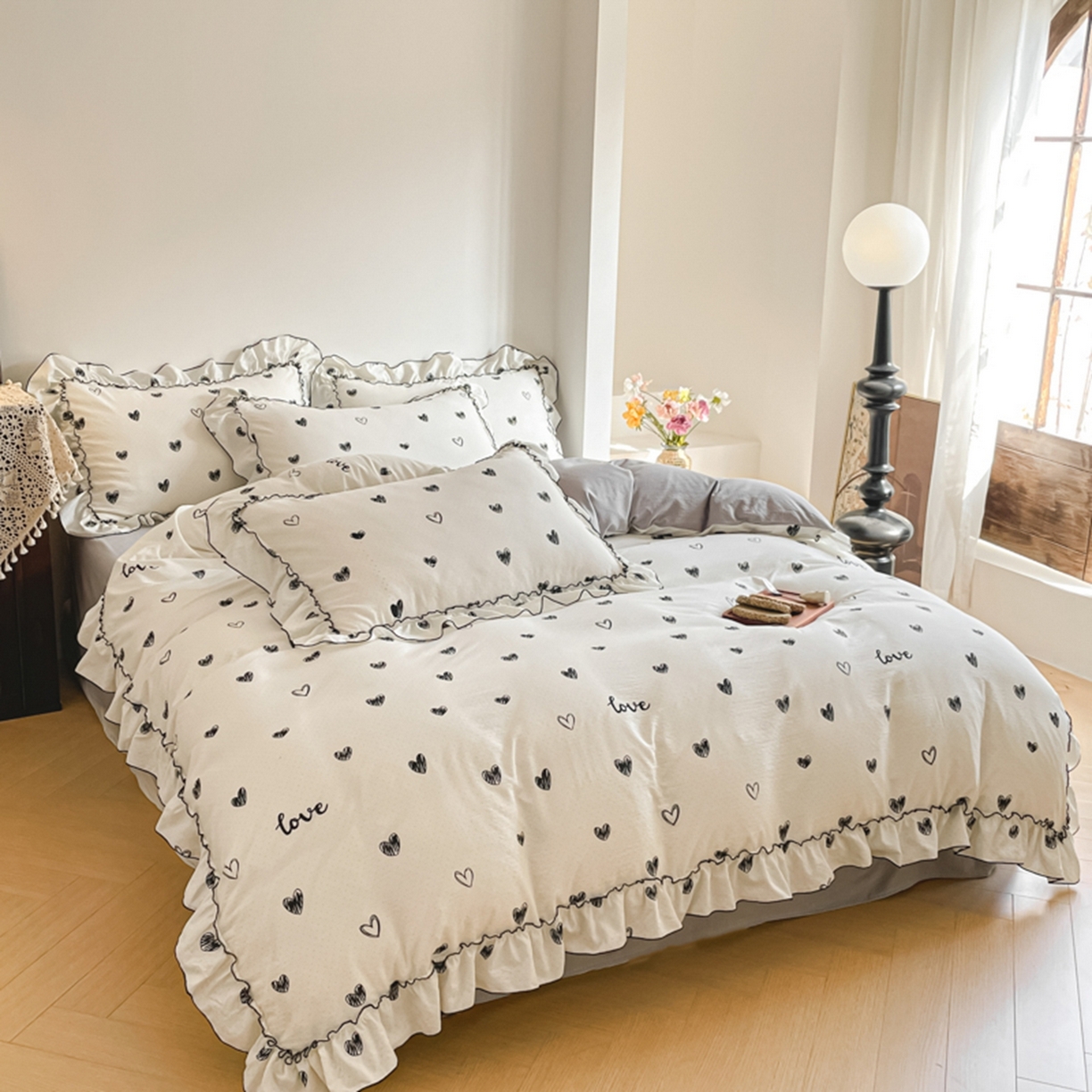 91家纺网 家纺一手货源 找家纺 柒月家居 2026新款法式赫本皱皱纱花边四件套 心心相印