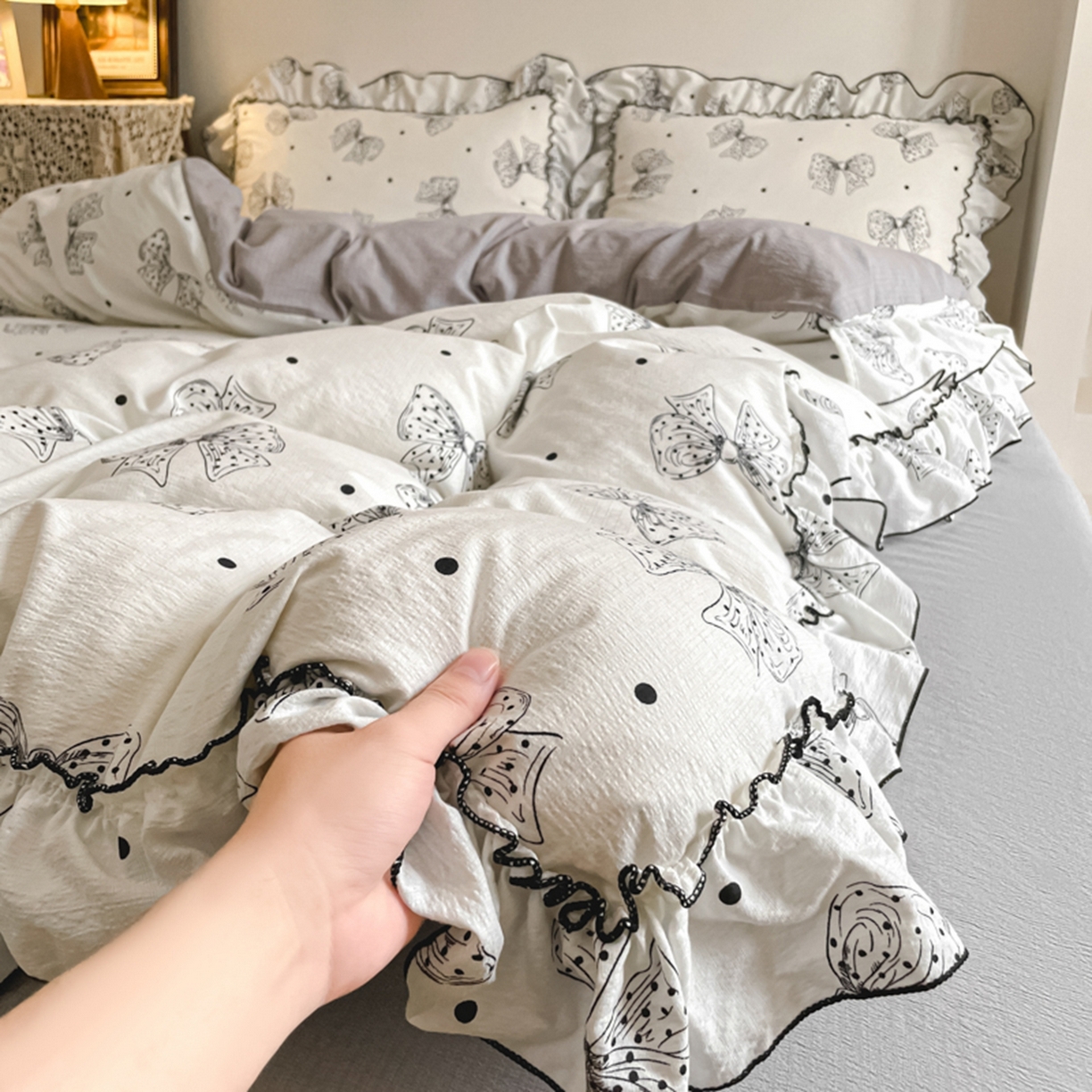 91家纺网 家纺一手货源 找家纺 柒月家居 2026新款法式赫本皱皱纱花边四件套 柔心结