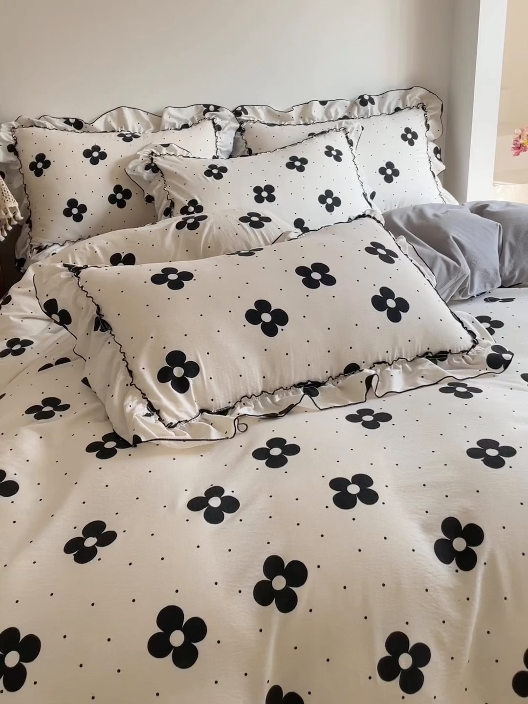 91家纺网 家纺一手货源 找家纺 柒月家居 2026新款法式赫本皱皱纱花边四件套 宝格丽曼