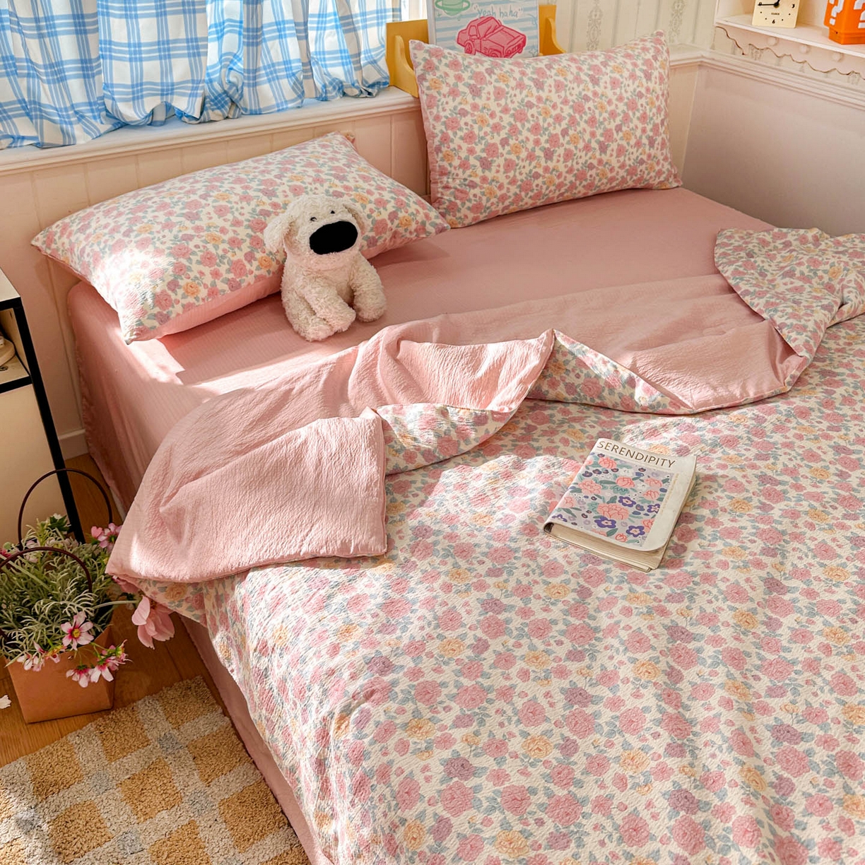 91家纺网 家纺一手货源 找家纺 N先生+V 13814689556 发大图/买家秀 2026春夏新款A类泡芙双层纱夏被系列夏凉被空调被 春风里(夏被）