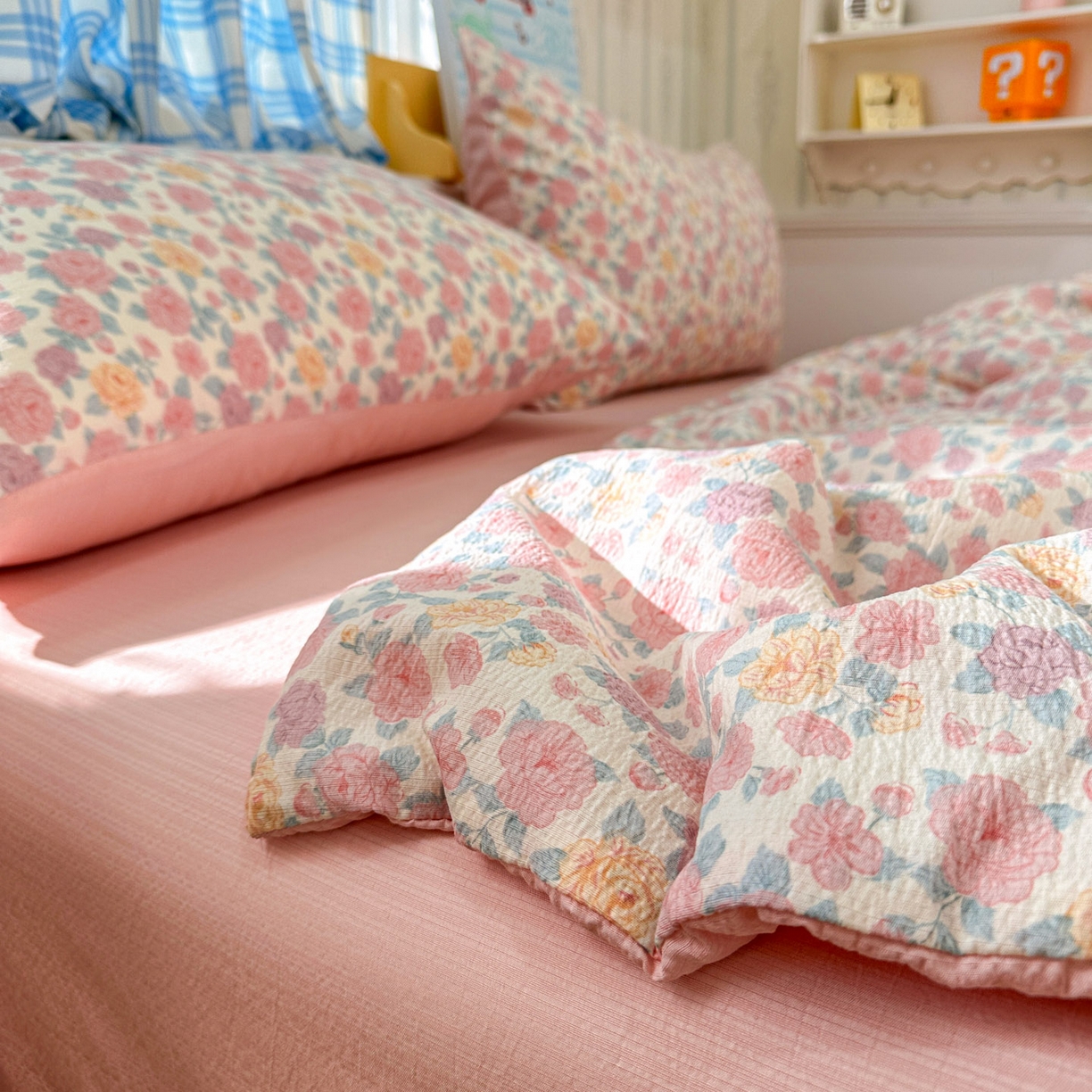 91家纺网 家纺一手货源 找家纺 N先生+V 13814689556 发大图/买家秀 2026春夏新款A类泡芙双层纱夏被系列夏凉被空调被 春风里(夏被）