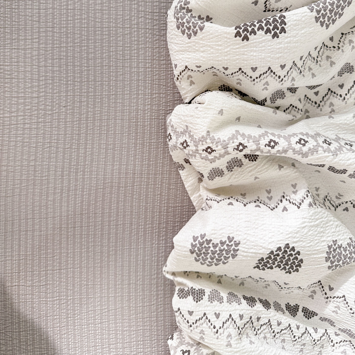 91家纺网 家纺一手货源 找家纺 N先生+V 13814689556 发大图/买家秀 2026春夏新款A类泡芙双层纱夏被系列夏凉被空调被 小确幸（夏被）