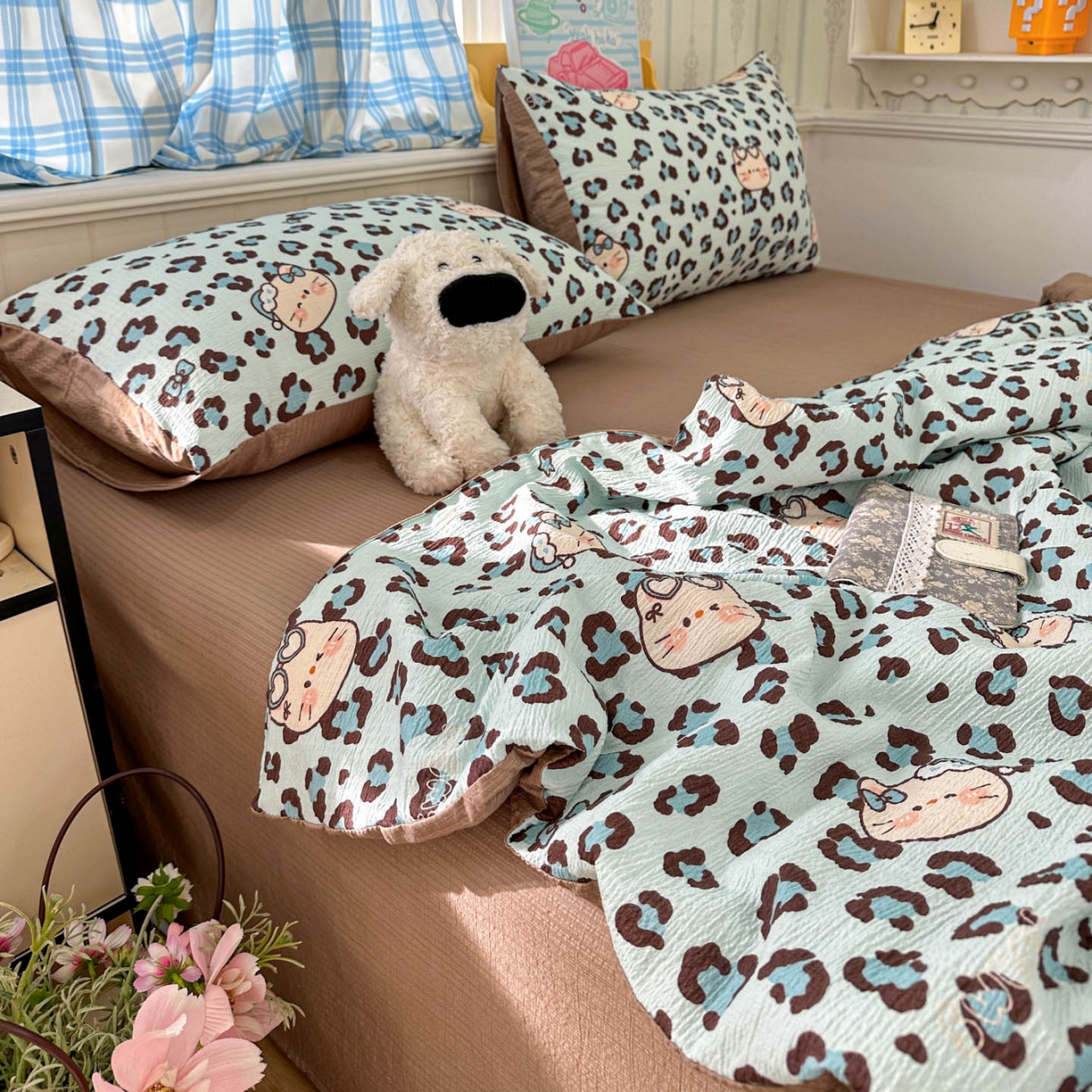 91家纺网 家纺一手货源 找家纺 N先生+V 13814689556 发大图/买家秀 2026春夏新款A类泡芙双层纱夏被系列夏凉被空调被 豹纹猫咪(夏被）