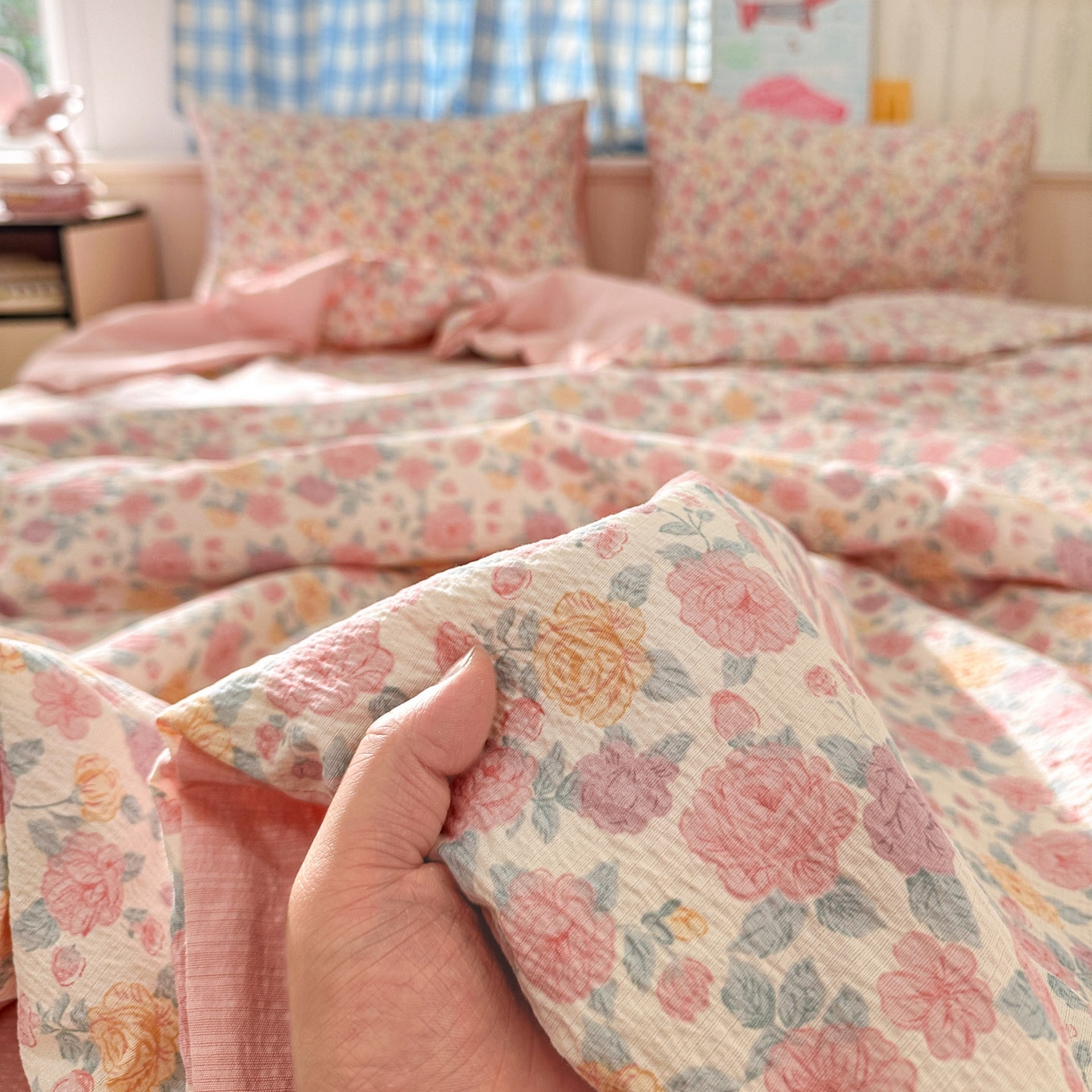 91家纺网 家纺一手货源 找家纺 N先生+V 13814689556 发大图/买家秀 2026春夏新款A类泡芙双层纱夏被系列夏凉被空调被 春风里(夏被）