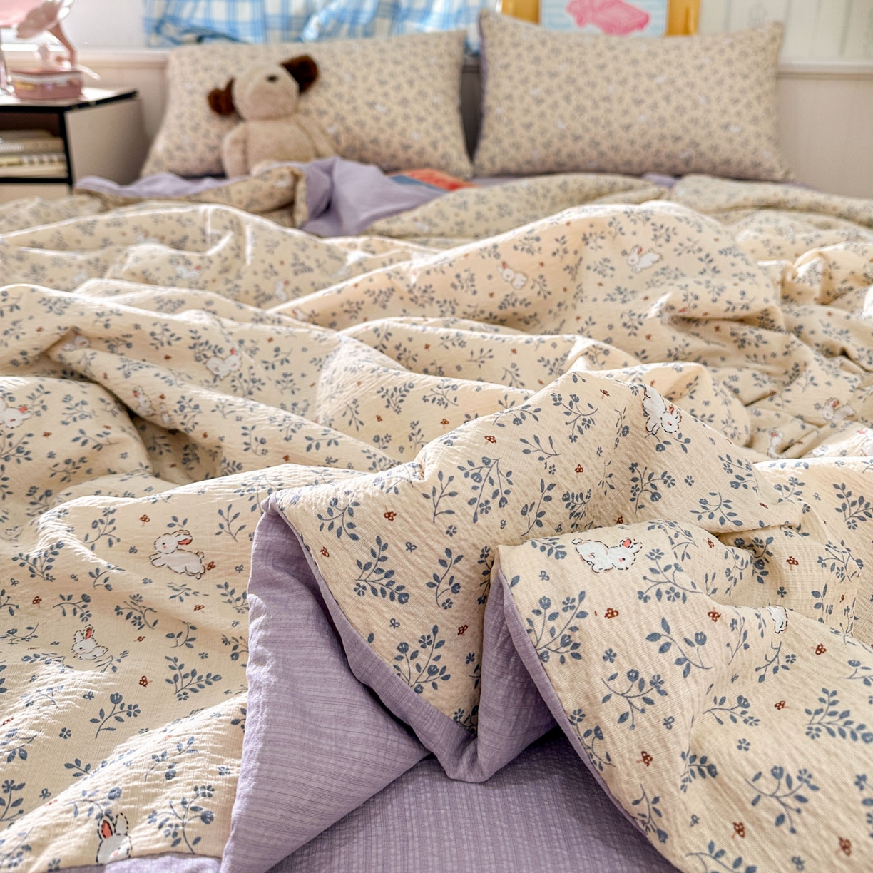 91家纺网 家纺一手货源 找家纺 N先生+V 13814689556 发大图/买家秀 2026春夏新款A类泡芙双层纱夏被系列夏凉被空调被 花园兔（夏被）