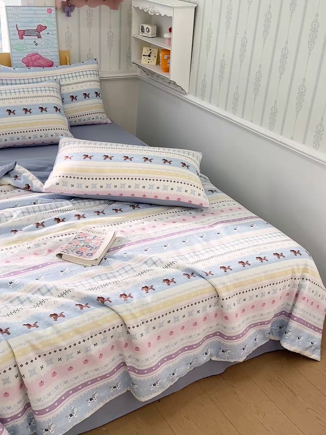 91家纺网 家纺一手货源 找家纺 N先生+V 13814689556 发大图/买家秀 2026春夏新款A类泡芙双层纱夏被系列夏凉被空调被 旋转木马（夏被）