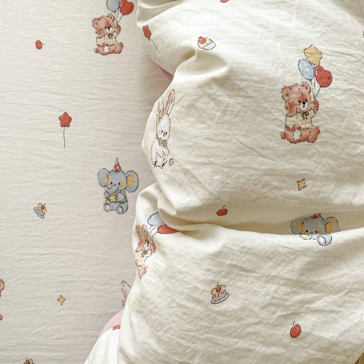 91家纺网 家纺一手货源 找家纺 纽缦家纺 2026新款A类105g仿棉四件套古法水洗棉单被套 小飞象