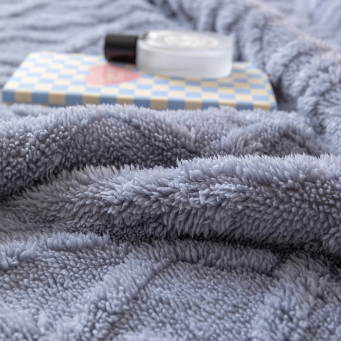 91家纺网 家纺一手货源 找家纺 优雅星家纺 2026直播热款高克重双面绒塔芙绒羊羔绒复合提花毯子毛毯盖毯 高级灰