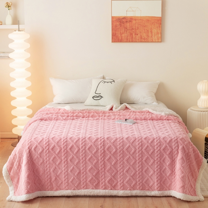 91家纺网 家纺一手货源 找家纺 优雅星家纺 2026直播热款高克重双面绒塔芙绒羊羔绒复合提花毯子毛毯盖毯 藕粉