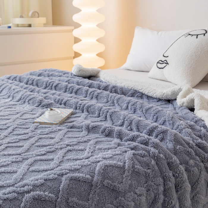 91家纺网 家纺一手货源 找家纺 优雅星家纺 2026直播热款高克重双面绒塔芙绒羊羔绒复合提花毯子毛毯盖毯 高级灰