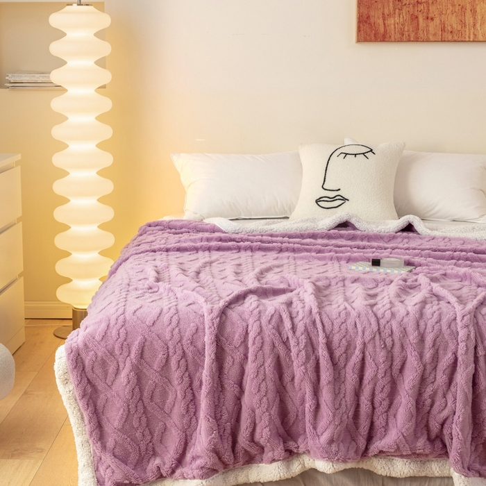 91家纺网 家纺一手货源 找家纺 优雅星家纺 2026直播热款高克重双面绒塔芙绒羊羔绒复合提花毯子毛毯盖毯 优雅紫