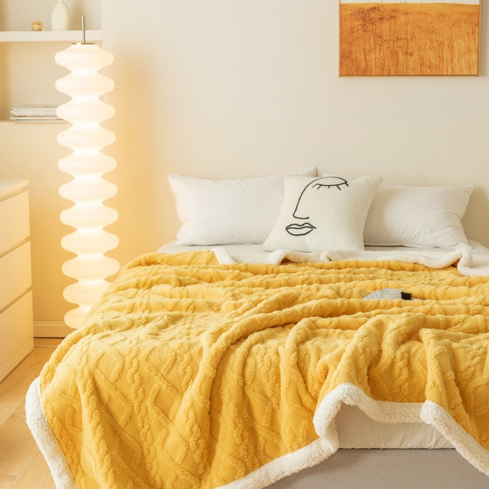 91家纺网 家纺一手货源 找家纺 优雅星家纺 2026直播热款高克重双面绒塔芙绒羊羔绒复合提花毯子毛毯盖毯 贵族黄