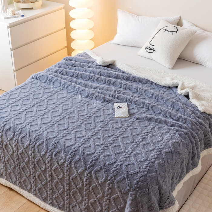 91家纺网 家纺一手货源 找家纺 优雅星家纺 2026直播热款高克重双面绒塔芙绒羊羔绒复合提花毯子毛毯盖毯 高级灰