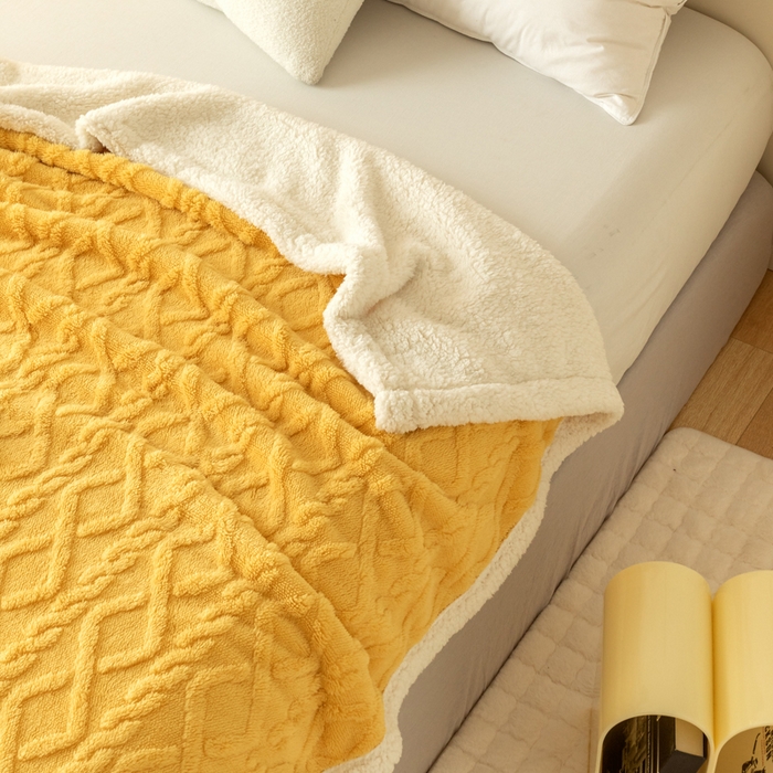 91家纺网 家纺一手货源 找家纺 优雅星家纺 2026直播热款高克重双面绒塔芙绒羊羔绒复合提花毯子毛毯盖毯 贵族黄