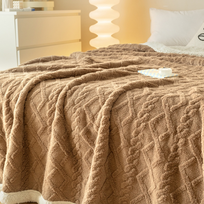 91家纺网 家纺一手货源 找家纺 优雅星家纺 2026直播热款高克重双面绒塔芙绒羊羔绒复合提花毯子毛毯盖毯 咖啡色