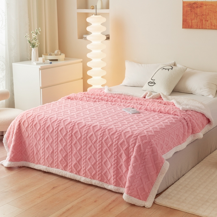 91家纺网 家纺一手货源 找家纺 优雅星家纺 2026直播热款高克重双面绒塔芙绒羊羔绒复合提花毯子毛毯盖毯 藕粉